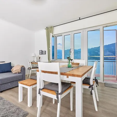 View Luca Apartament