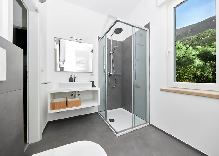 View Luca * Malcesine